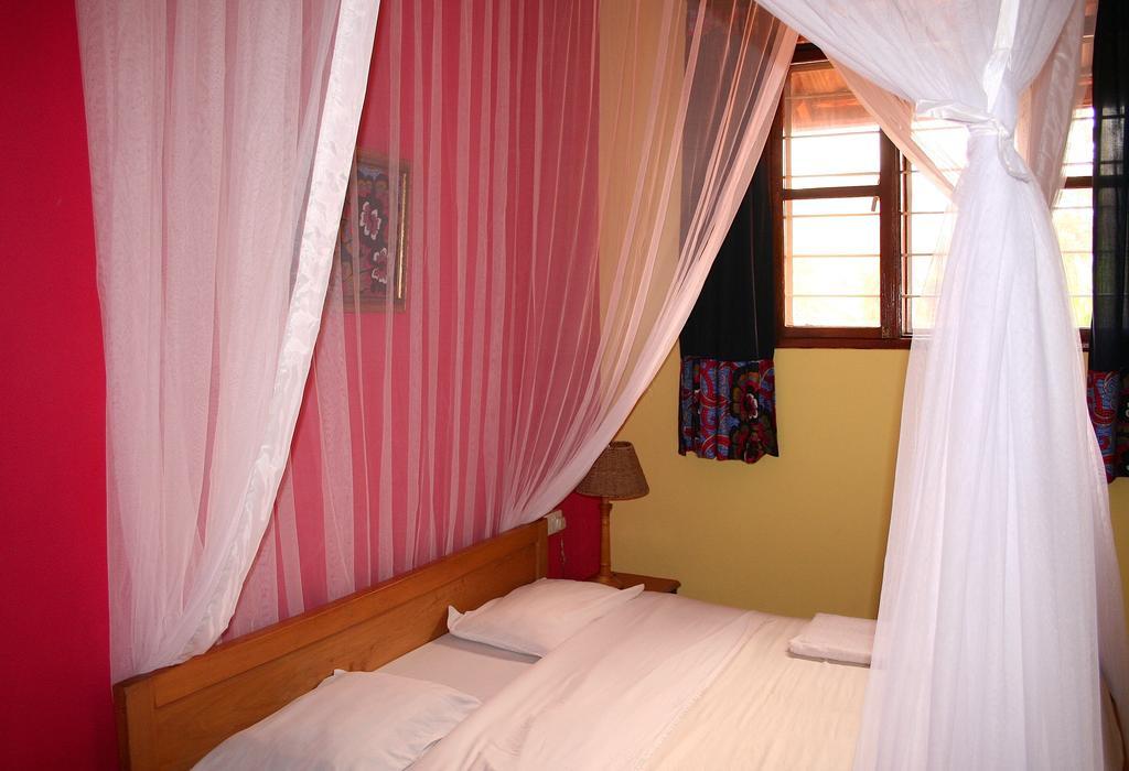 Hotel Acacia Kampala Habitación foto