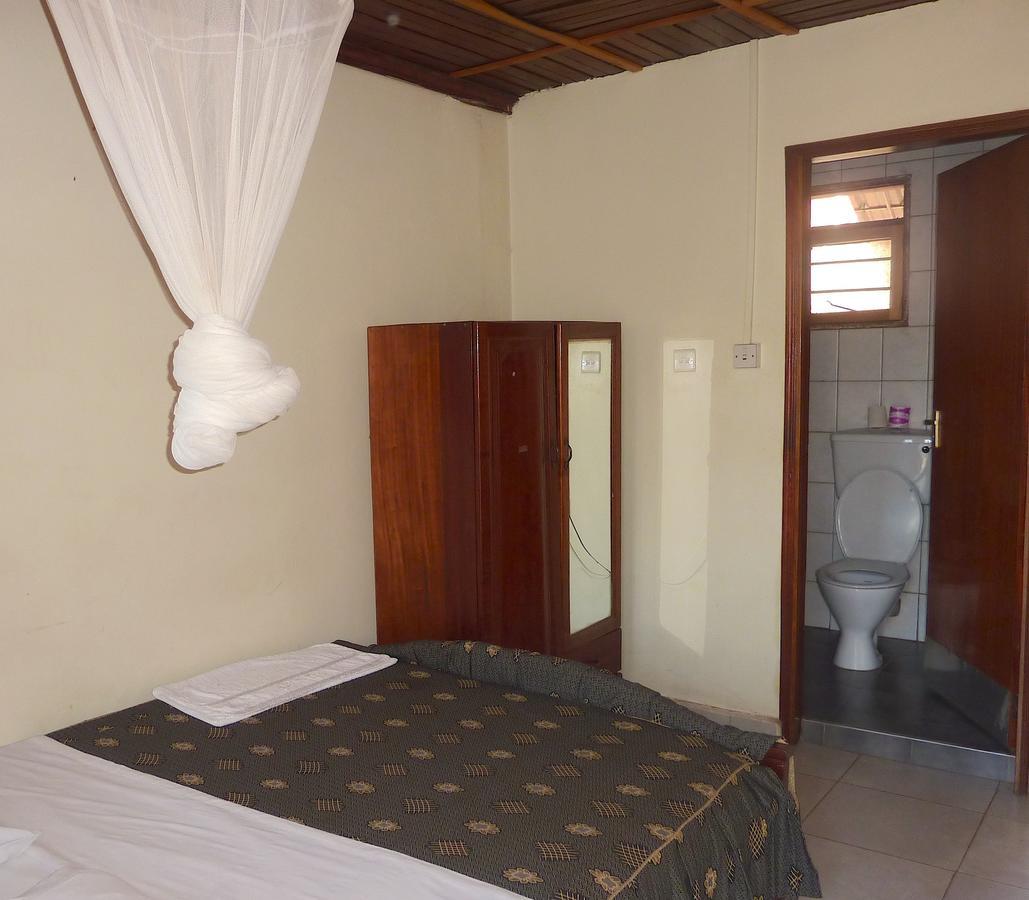 Hotel Acacia Kampala Habitación foto